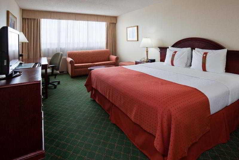Holiday Inn Winnipeg-South By Ihg Екстериор снимка