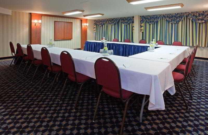 Holiday Inn Winnipeg-South By Ihg Екстериор снимка