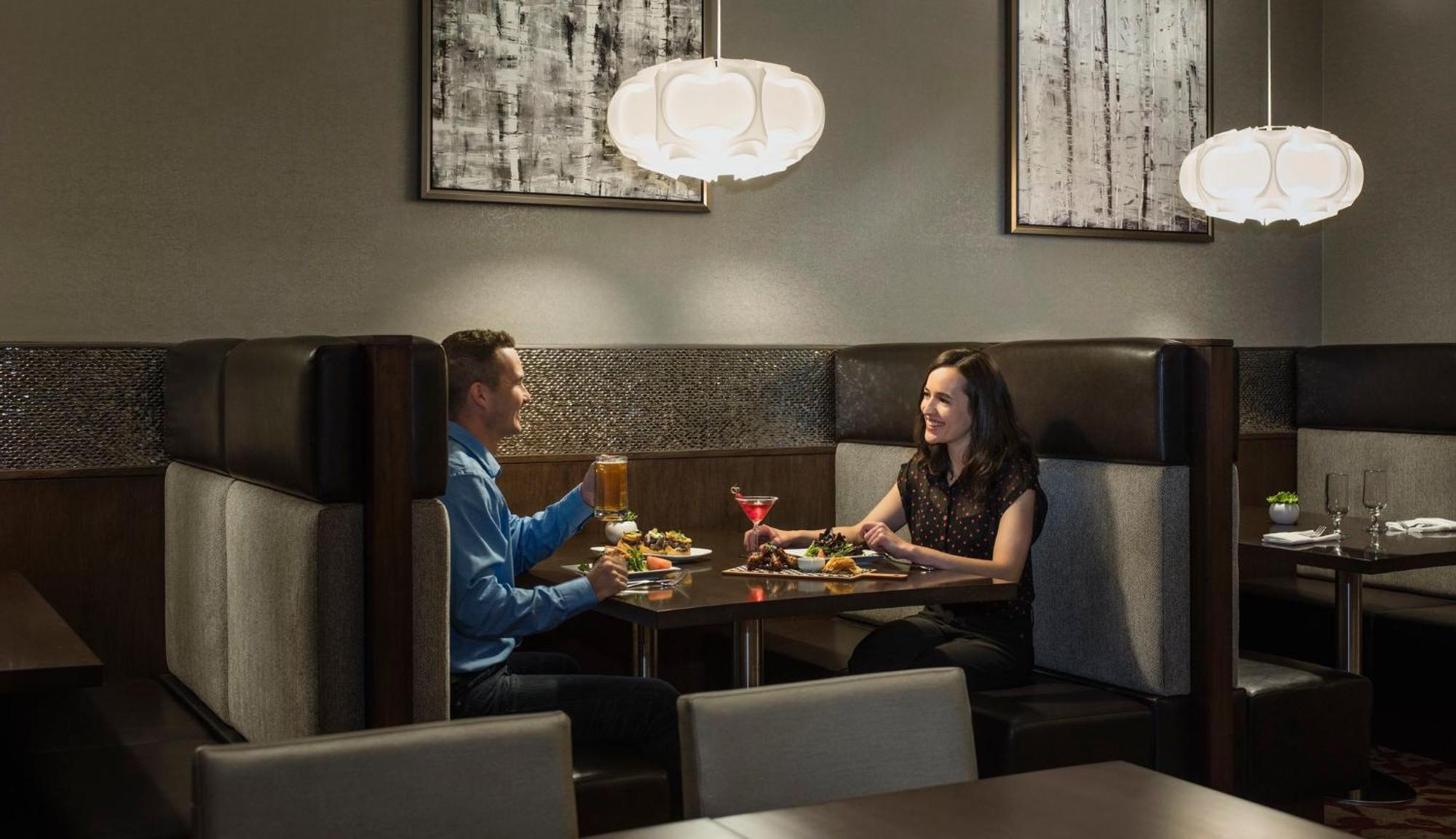 Holiday Inn Winnipeg-South By Ihg Екстериор снимка