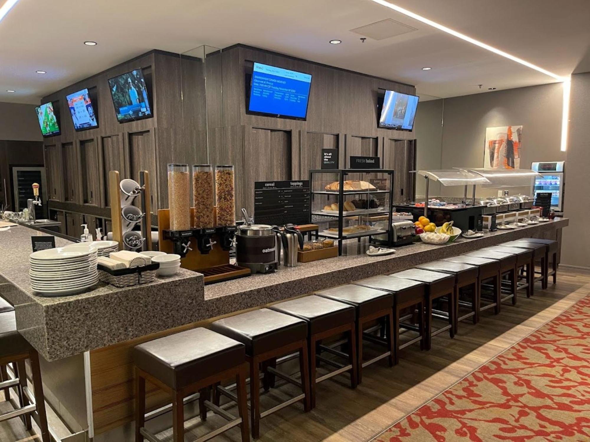 Holiday Inn Winnipeg-South By Ihg Екстериор снимка