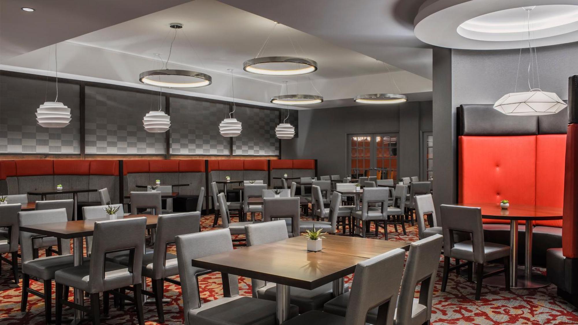 Holiday Inn Winnipeg-South By Ihg Екстериор снимка