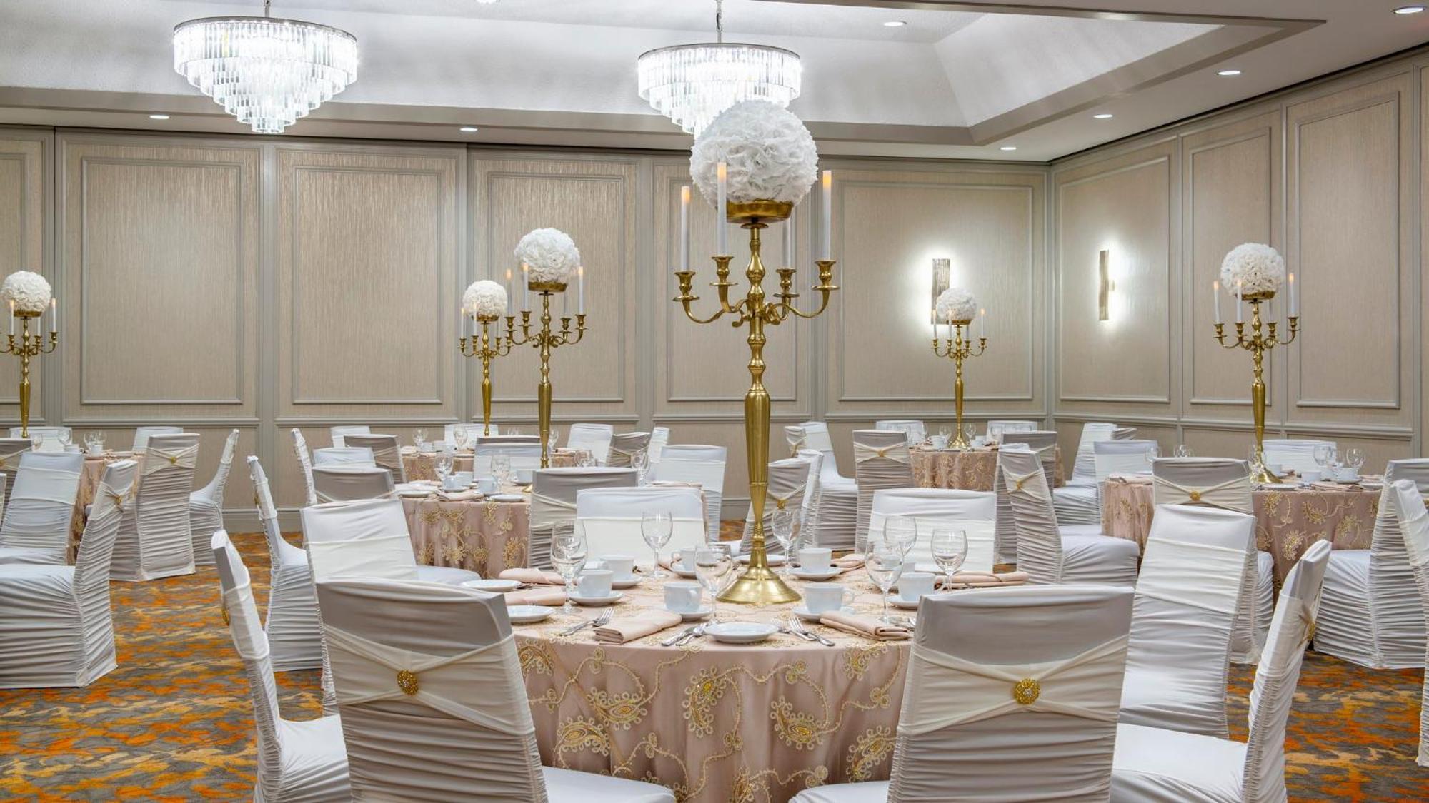 Holiday Inn Winnipeg-South By Ihg Екстериор снимка