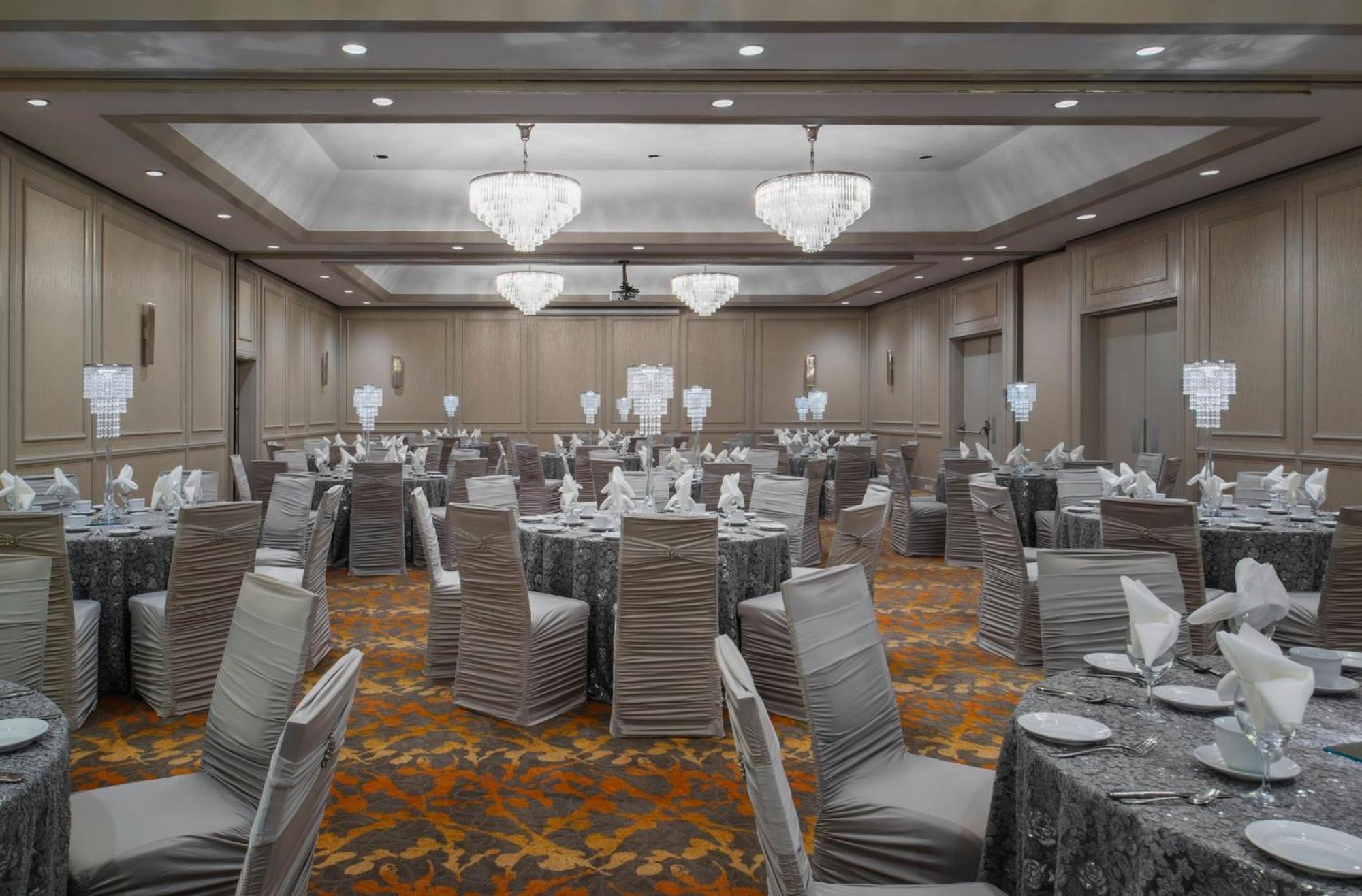 Holiday Inn Winnipeg-South By Ihg Екстериор снимка