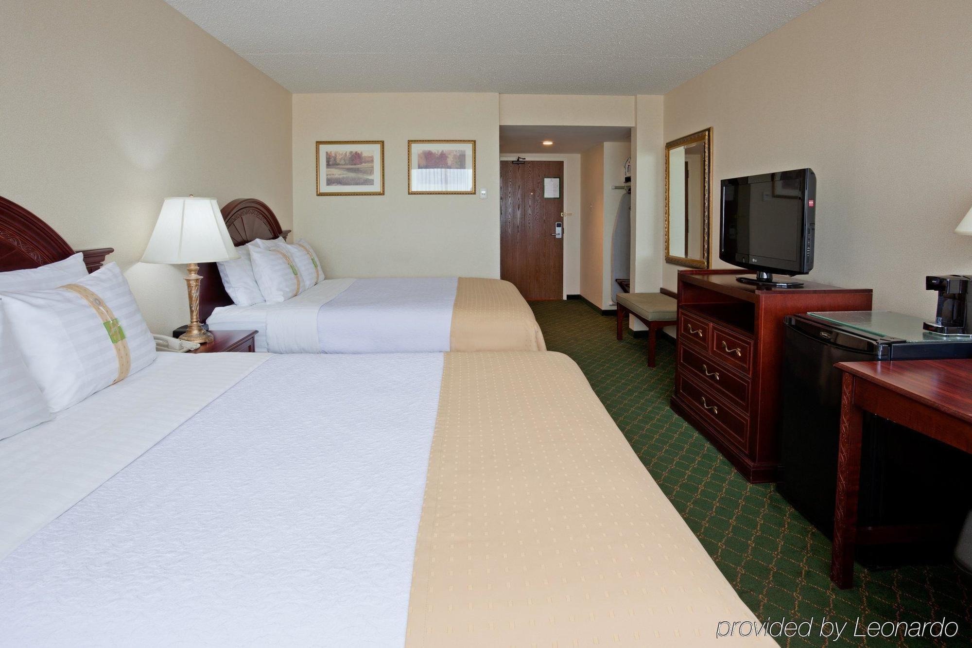 Holiday Inn Winnipeg-South By Ihg Екстериор снимка